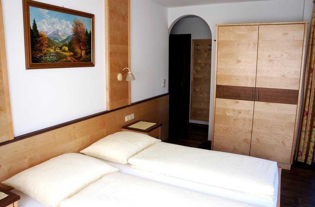 Roasnerhof Apartment Finkenberg Bilik gambar
