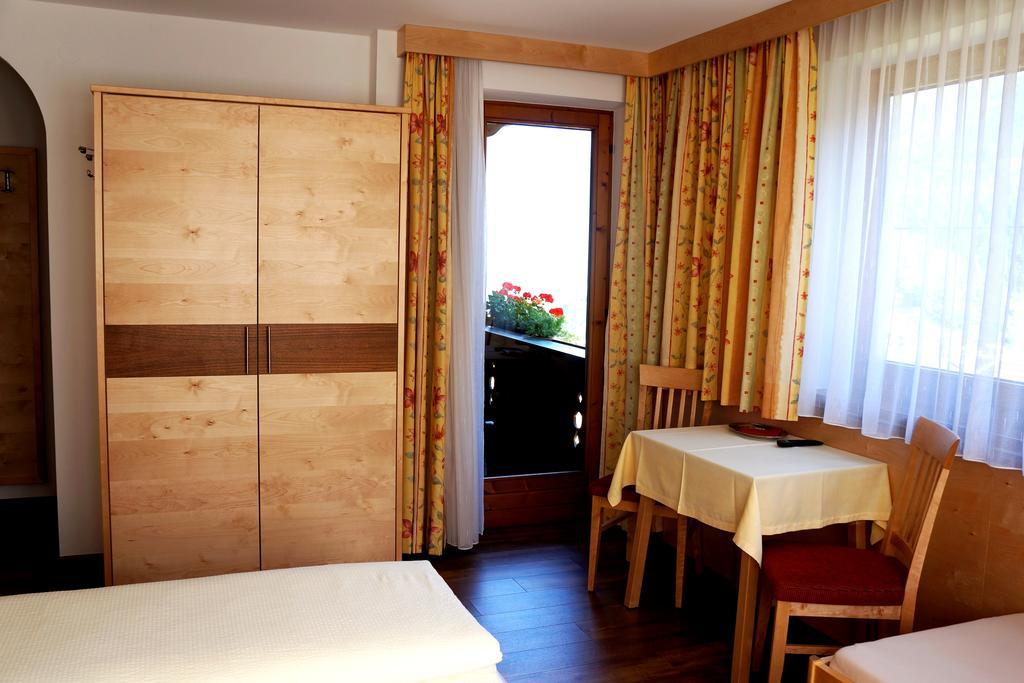 Roasnerhof Apartment Finkenberg Bilik gambar