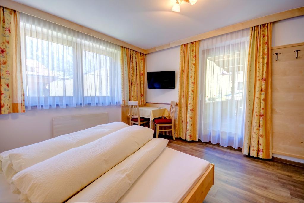 Roasnerhof Apartment Finkenberg Bilik gambar